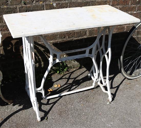 Marble top metal garden table(-)